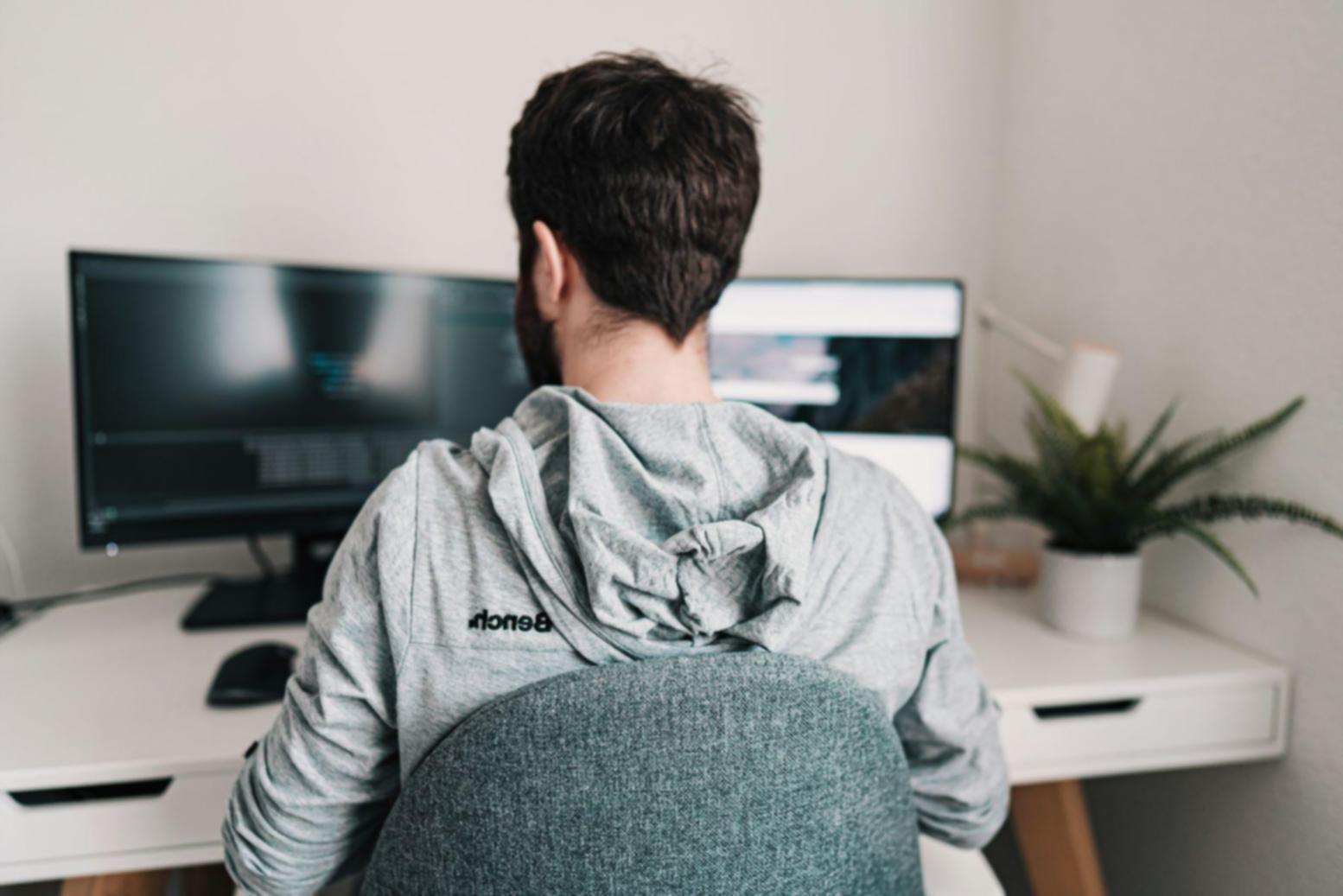 Geschäftsteam bei der Planung von Finanzprozessen